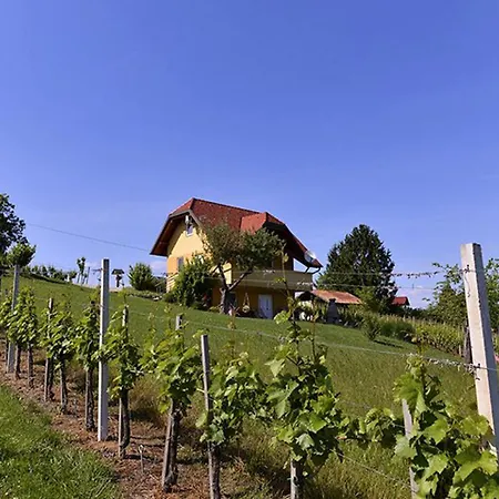 Rustic Cottage Rental In The Countryside For A Holiday In Slovenia * Jesenice na Dolenjskem